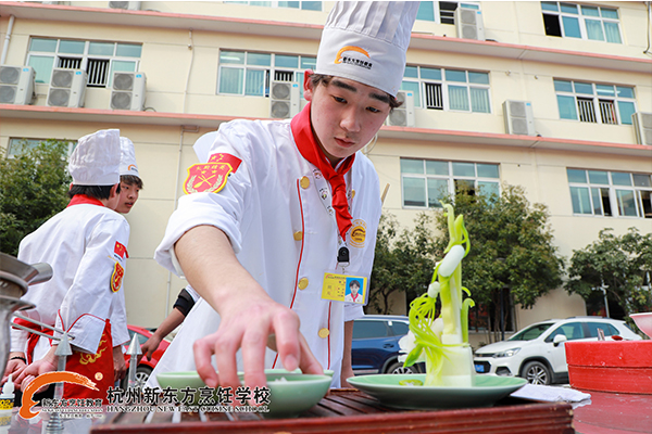 精彩纷呈|烹饪技能热菜大赛现场，同学们666！