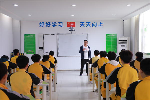 江西万通：本周5场名企专场招聘会，学子就业选择多！