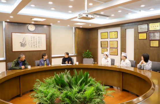 提升教育教学品质，丰富专业课程教学——杭州新东方组织教师赴浙江大学参观学习