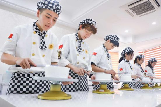 全国初中开始分流，一半学生无缘普高，与其被动分流！不如提前择校！