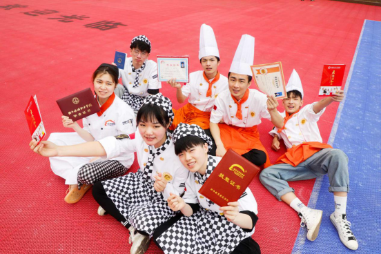 全国初中开始分流，一半学生无缘普高，与其被动分流！不如提前择校！