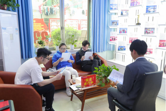 长沙新华：5G直播毕业生正式成为带货主播
