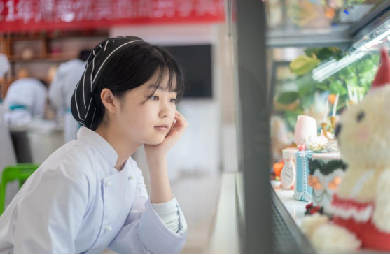 年少有志，勇敢前行，追梦路上，你与时光俱倾城