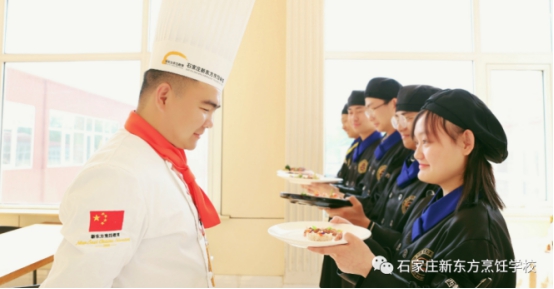 2021年女生学什么专业有前途？这几个专业非常适合女生学习！