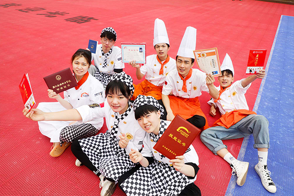 杭州新东方：中高考结束，如何选择适合自己的学校专业？