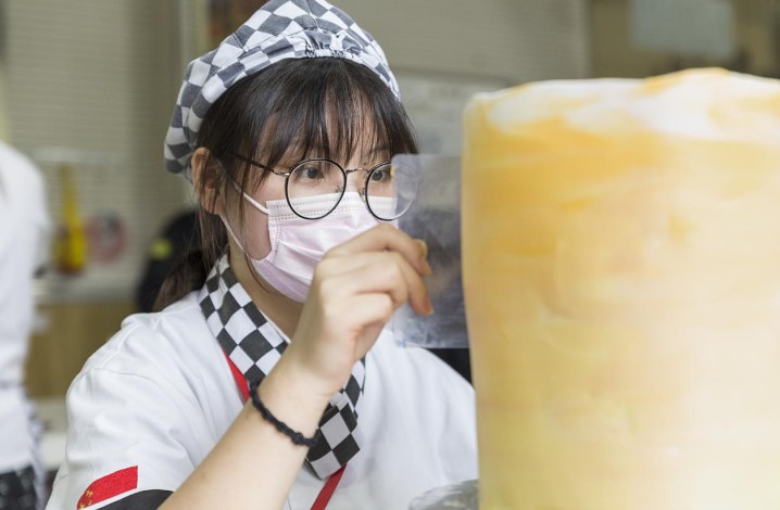 江苏新东方烹饪技术学校解读，学西点去专业学校还是蛋糕房靠谱？