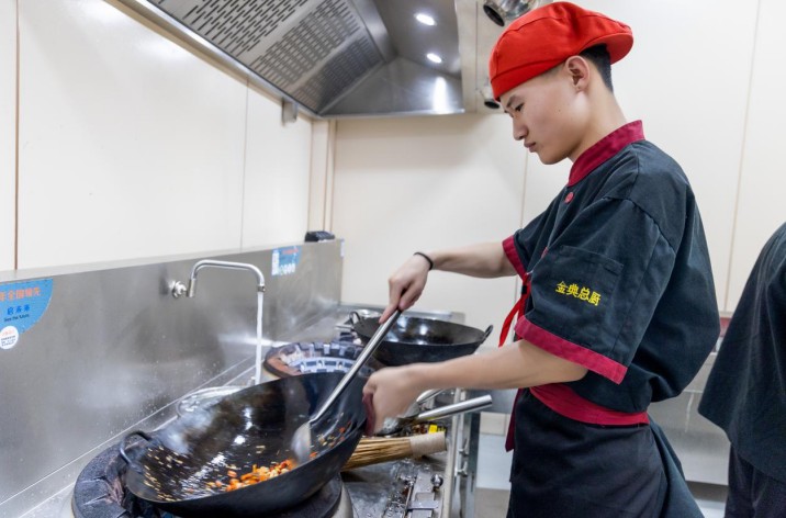 江苏新东方烹饪技术学校解读，为何职校生在职场这么受欢迎？