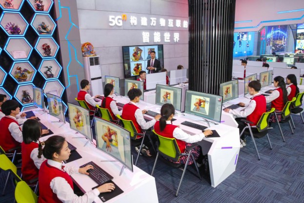 初中生学计算机怎么样？什么专业前景更好？