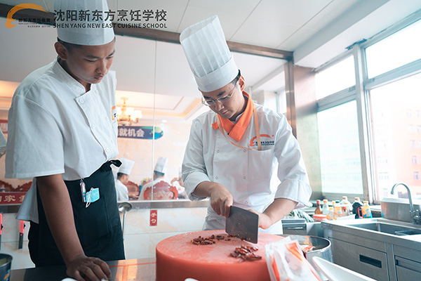 沈阳新东方：前景广阔，薪资不错，越老越吃香，这是什么工作？