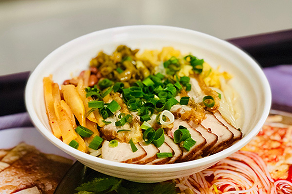 包子铺、煎饼摊、面条店……是什么吸引创业者投资早餐店？