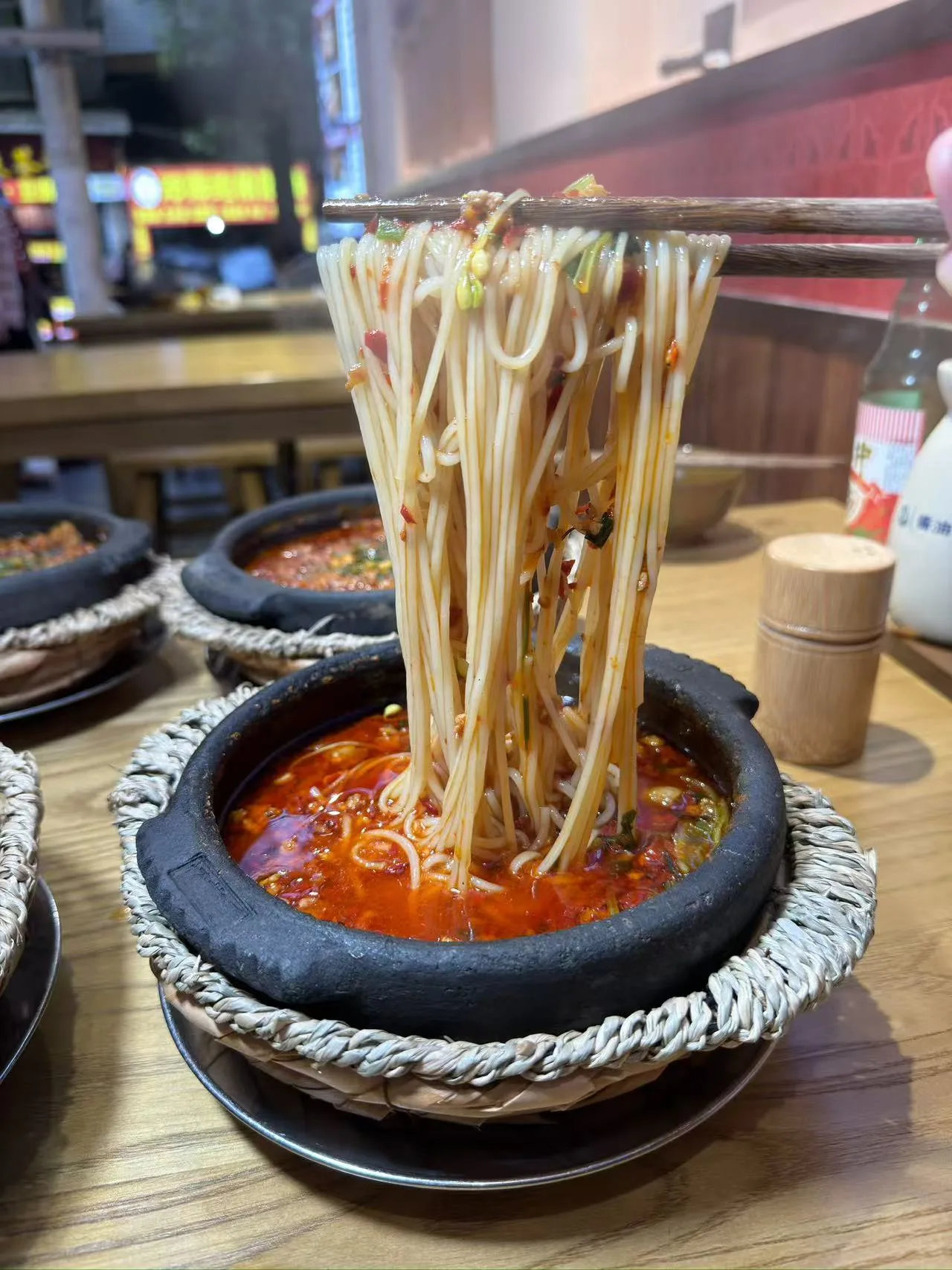 忆苗香砂锅粉.jpg