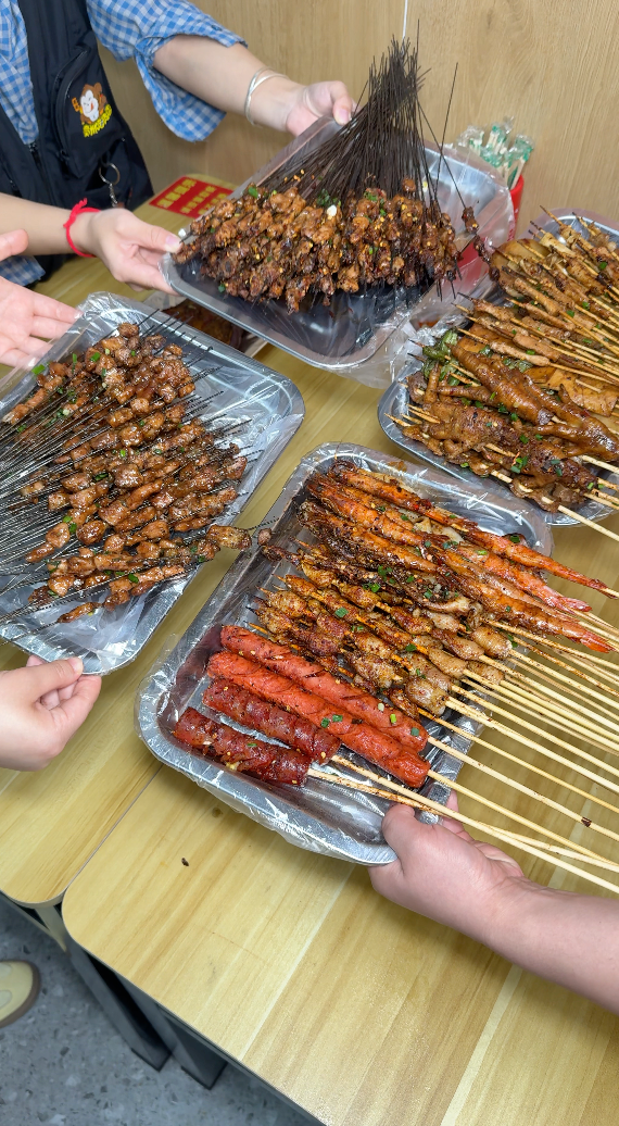 贵阳美食故事：　万万没想到，原来在贵阳的犄角旮旯，还要这么多一口封神的舌尖味道。