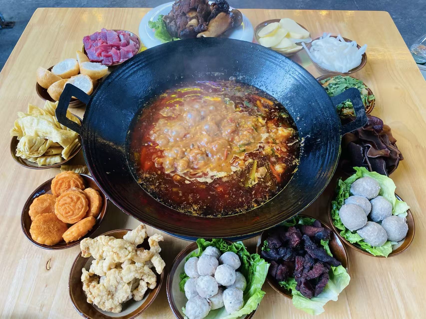 地摊火锅.jpg