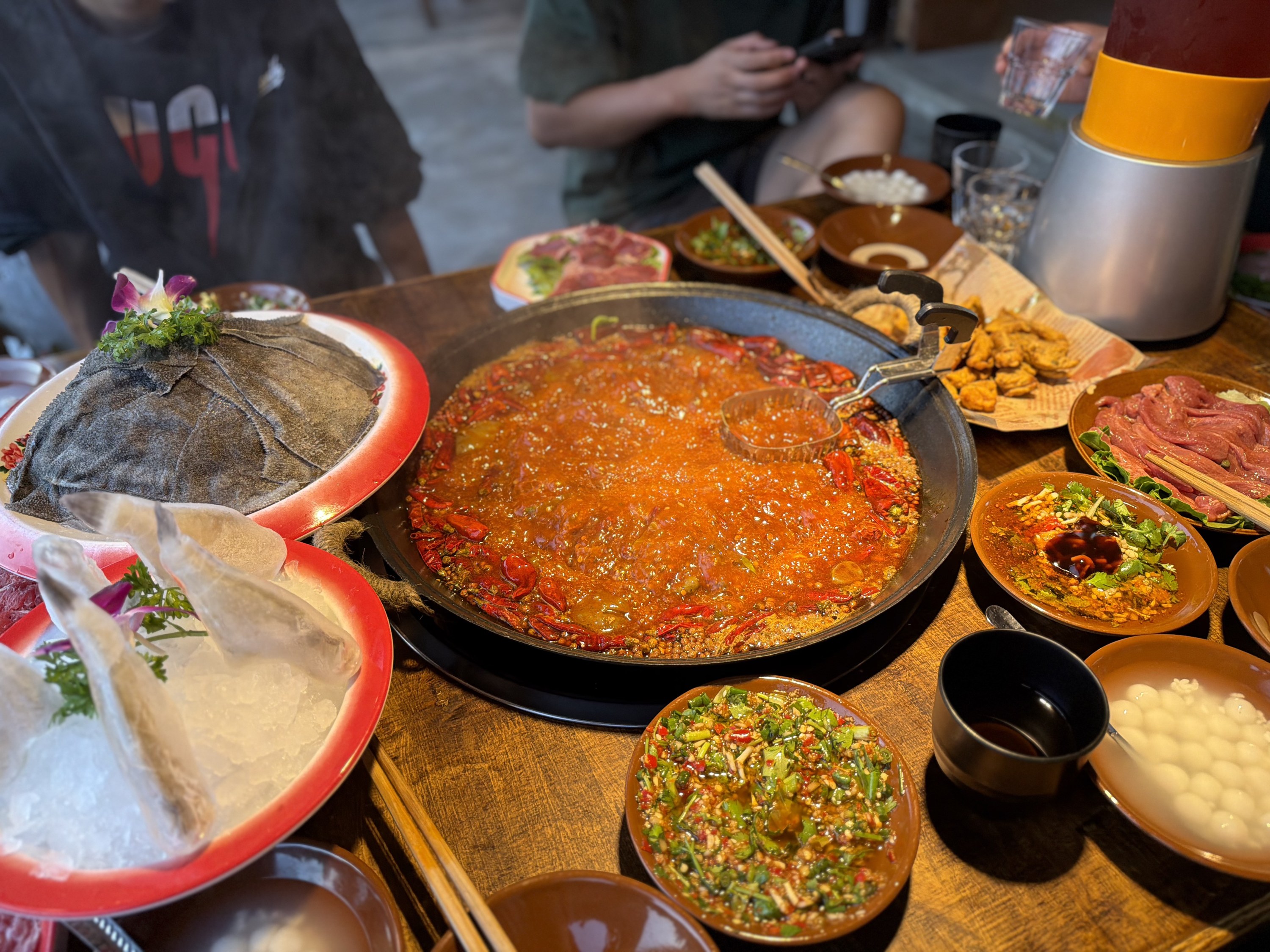 贵州吃货王：盘点贵阳 3 条老吃家私藏的美食街，位置不好找，却天天一座难求